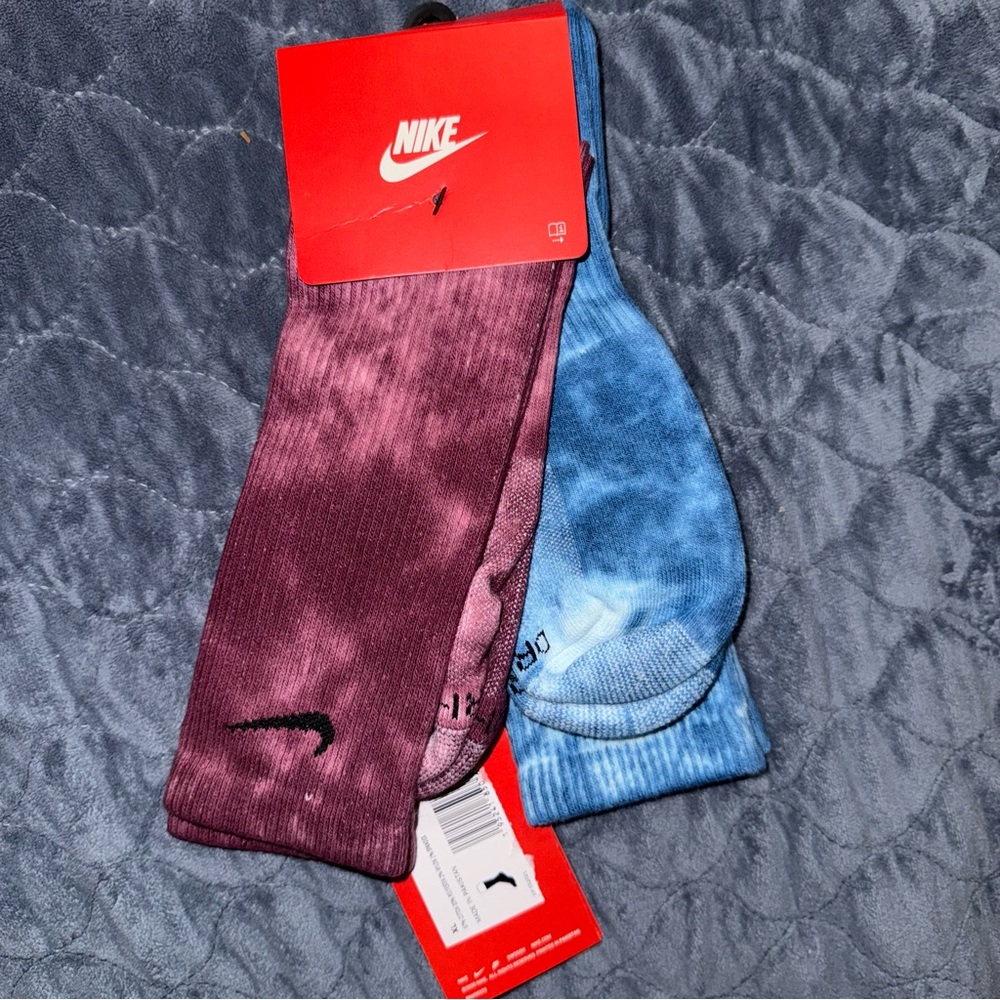 Nike Drifit socks NWT tie dye